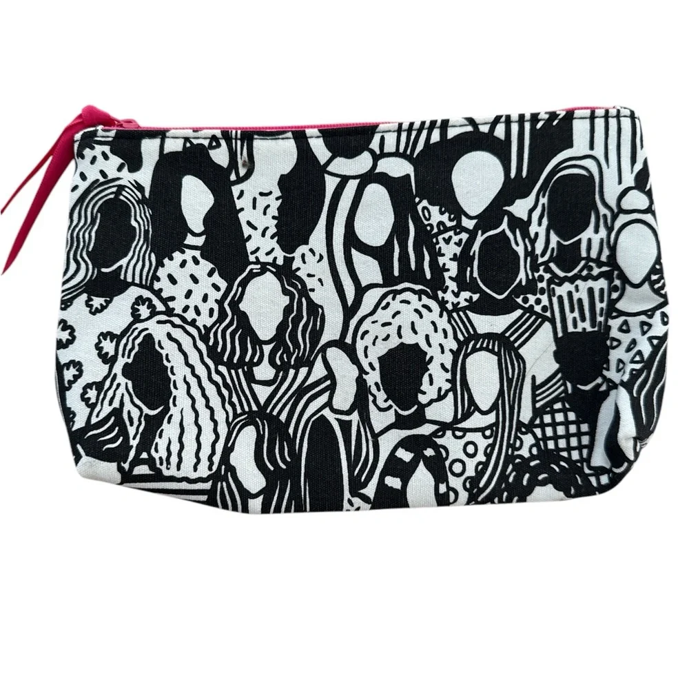 Ipsy Stylish Black and White Women's‎ Makeup Essential Bag Pouch